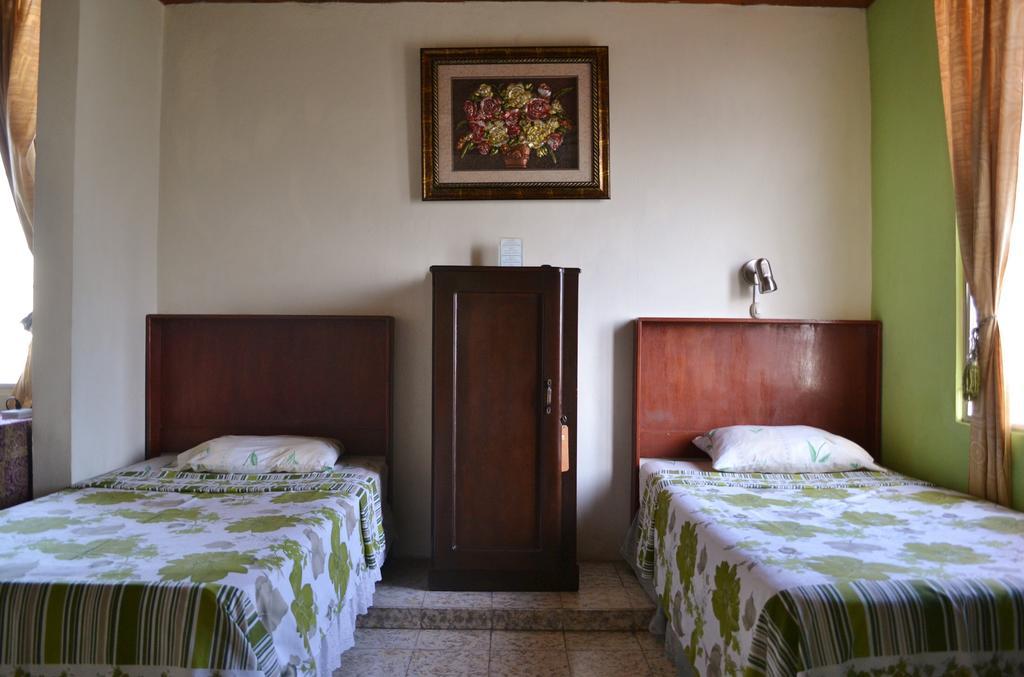 Hotel Oasis San Salvador Zimmer foto